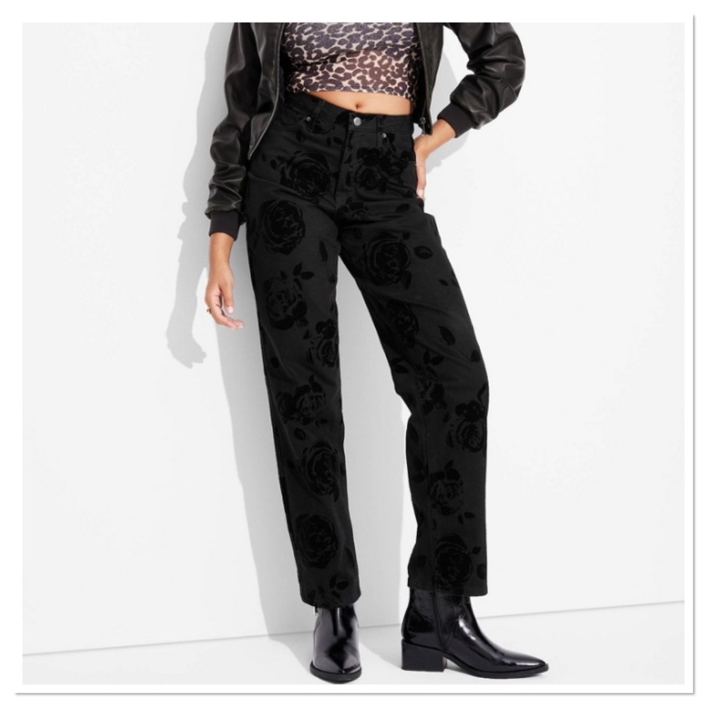 Women’s High Rise Curvy Straight Loose Black Floral Patterned Jeans Wild Fable